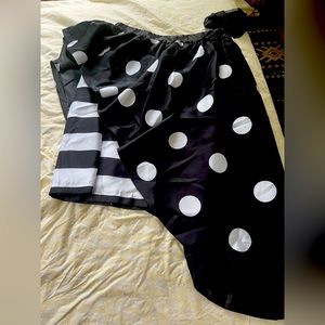 Polka Dots on outside peplum w/stripes on inside pencil skirt. B/W 3X NWT